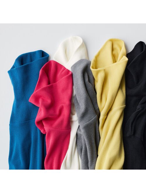 UNIQLO HEATTECH Extra Warm Seamless Ribbed Turtleneck Long-Sleeve T-Shirt
