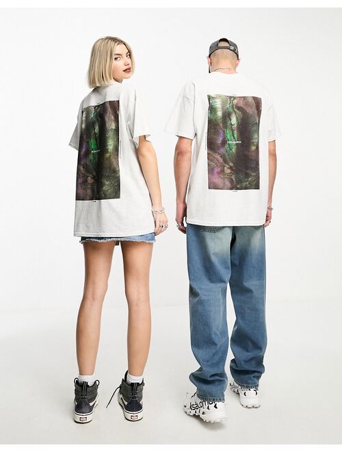 COLLUSION Unisex iridescent photographic printed t-shirt in gray