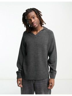 knit sweater with collar in charocal gray