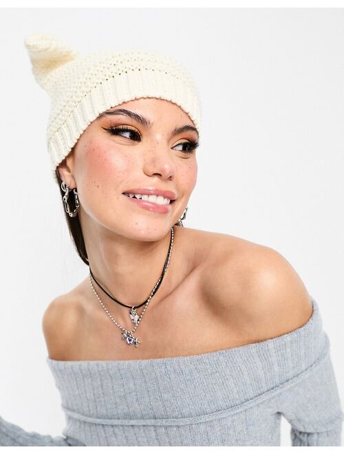 COLLUSION Unisex novelty beanie with ears in ecru