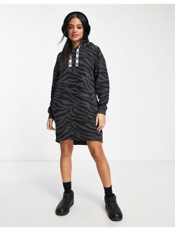 Aderyn hoodie dress in black zebra