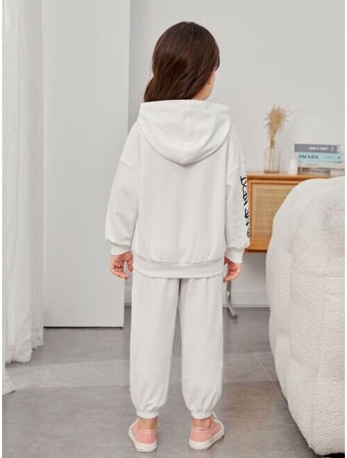 SHEIN Kids EVRYDAY Young Girl Cartoon & Slogan Graphic Drop Shoulder Hoodie