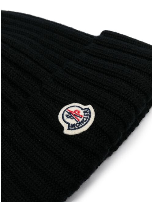 Moncler logo-appliqu ribbed-knit beanie